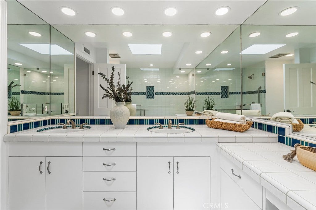 4 Skysail, Corona Del Mar CA 92625 - Photo 24