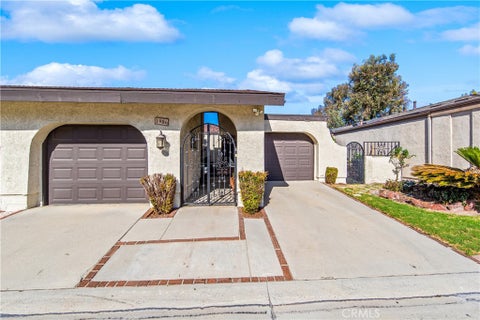 Photo of 1986 W Bayshore DR, Anaheim, CA 92801 (MLS # PW26204643)
