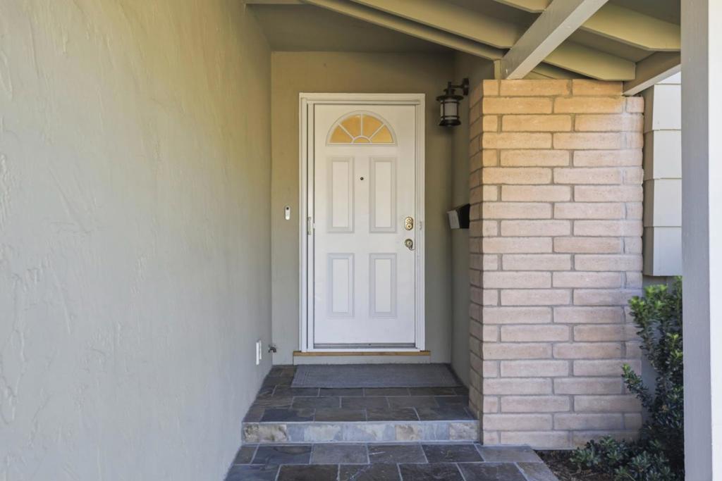 239 Kensington Way