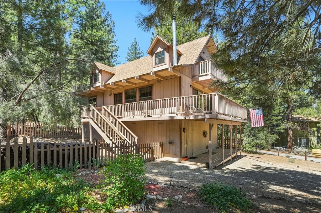 2229 Birchwood Way