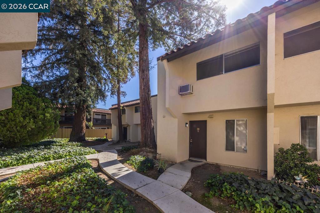 975 Murrieta Blvd 39