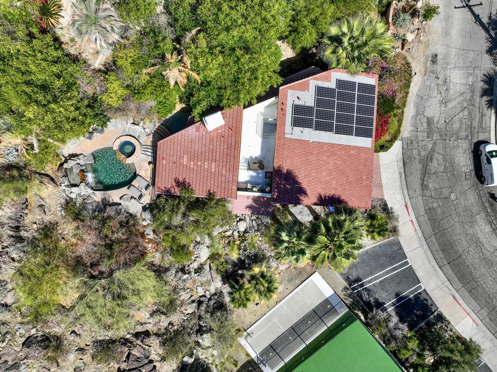 151 S Tahquitz Drive