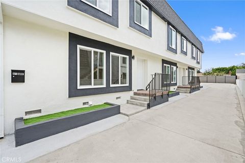 Photo of 7010 Lennox Avenue #A, Van Nuys, CA 91405 (MLS # SR26138223)