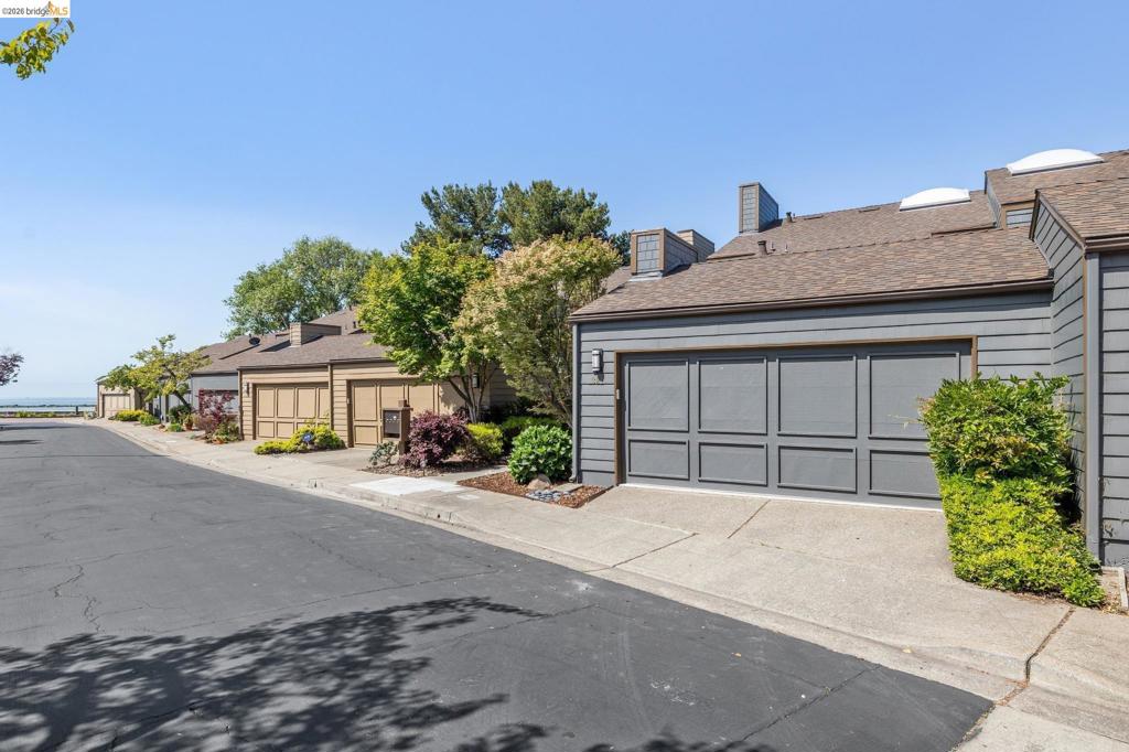 1321 Crown Dr