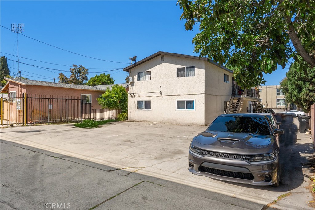 1600 Junipero Avenue