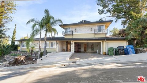 Photo of 3446 Alginet Drive, Encino, CA 91436 (MLS # 26637967)