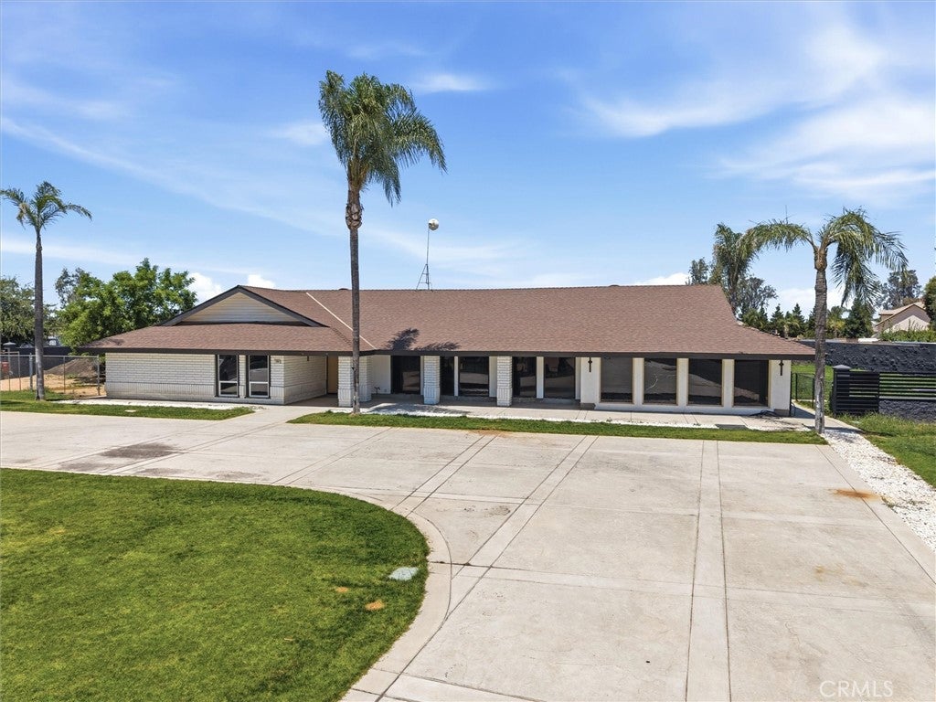 7280 W Menlo