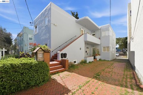 Photo of 1682 Oxford St St, Berkeley, CA 94709 (MLS # 41124976)