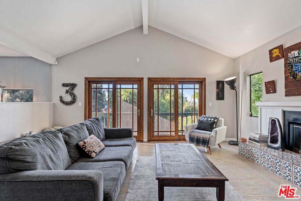23620 Clover Trail