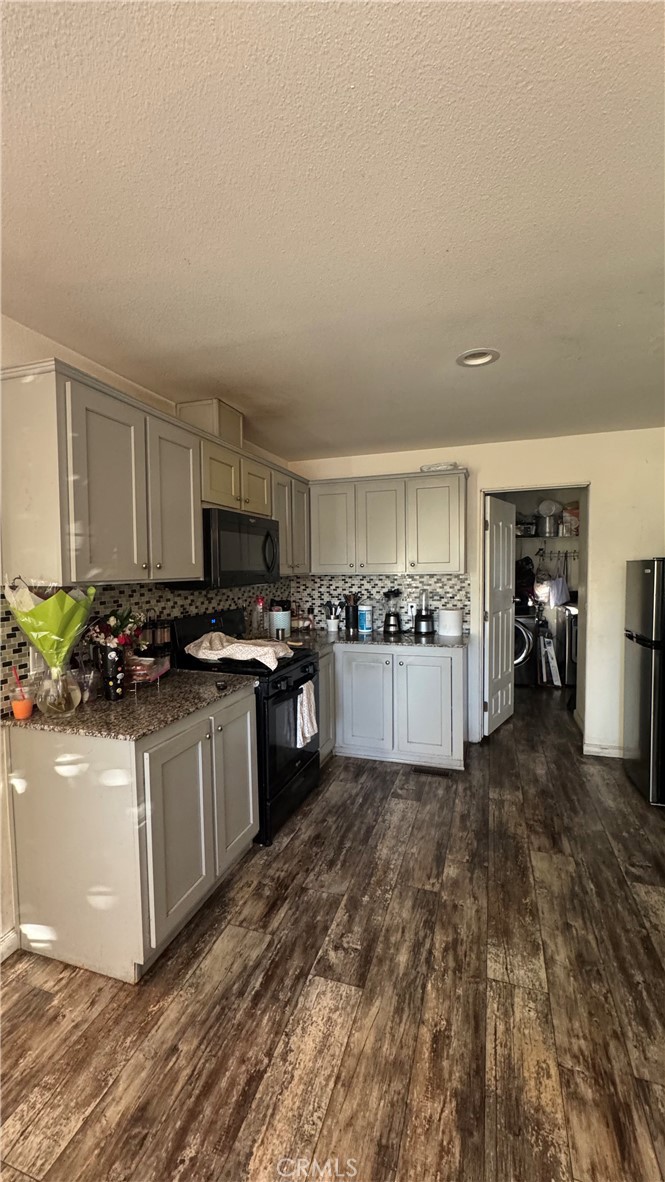 12700 Elliott Avenue 516