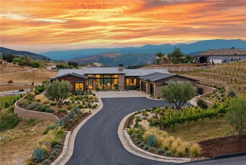 Photo of 36191 Summit Cir, Temecula, CA 92592 (MLS # SW26080244)