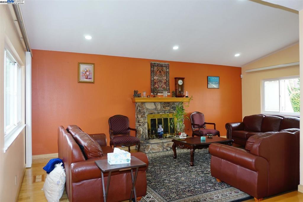 WARM SPRINGS - Residential