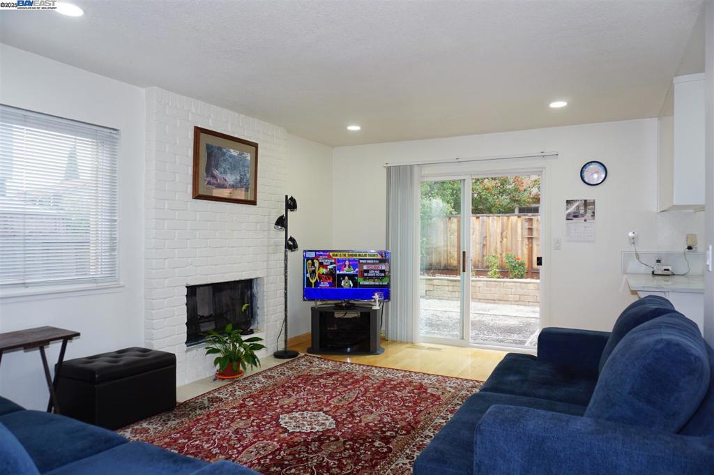 WARM SPRINGS - Residential