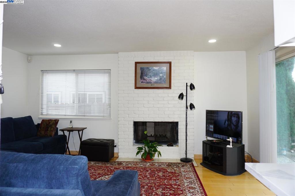 WARM SPRINGS - Residential