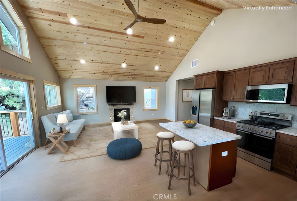 810 Villa Grove Avenue