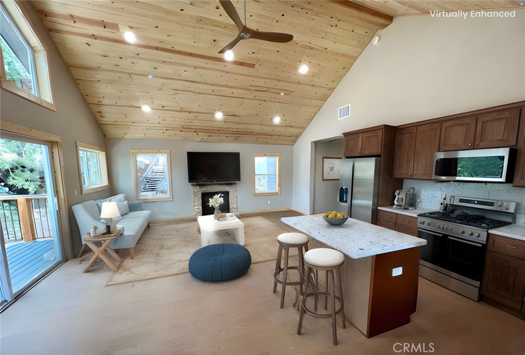 810 Villa Grove Avenue