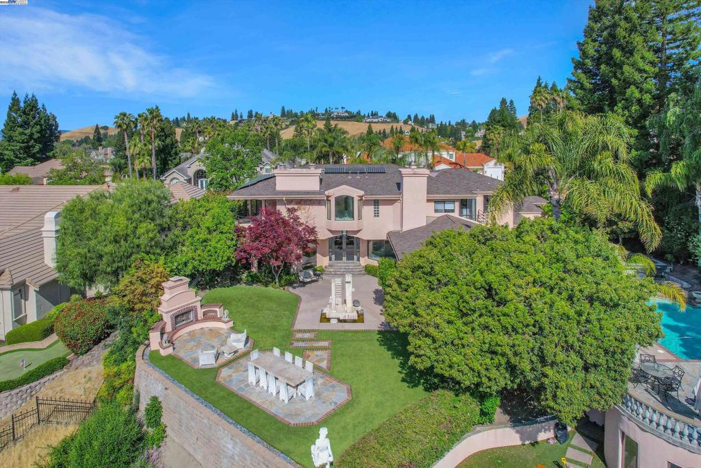 BLACKHAWK C. C. - Residential