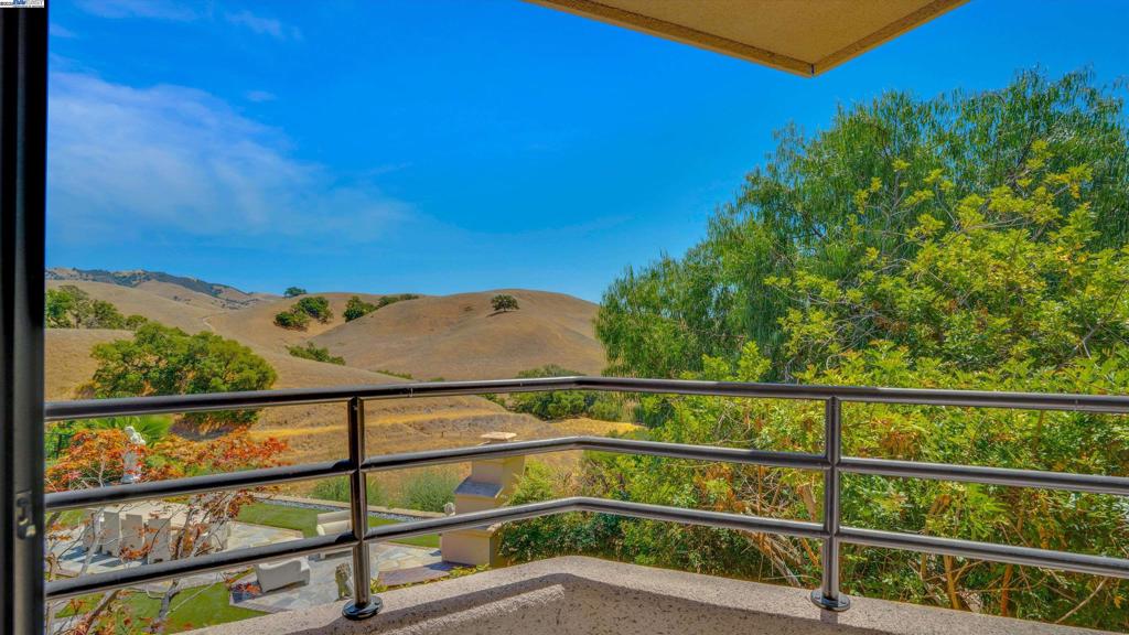 BLACKHAWK C. C. - Residential