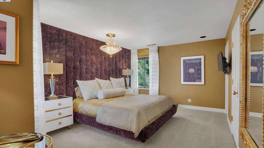 BLACKHAWK C. C. - Residential