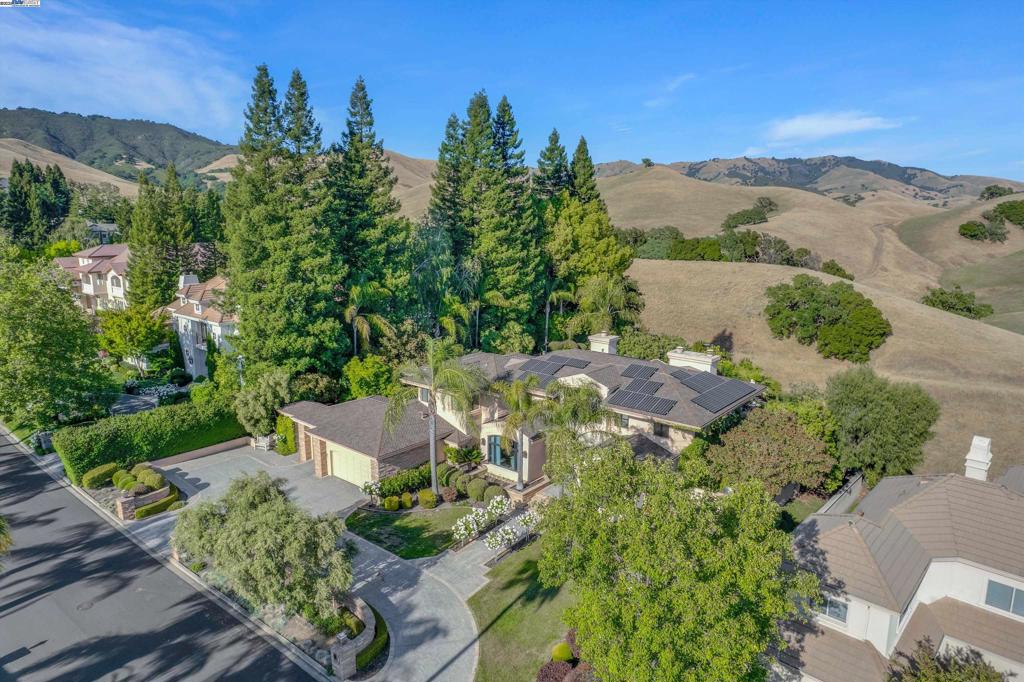 BLACKHAWK C. C. - Residential