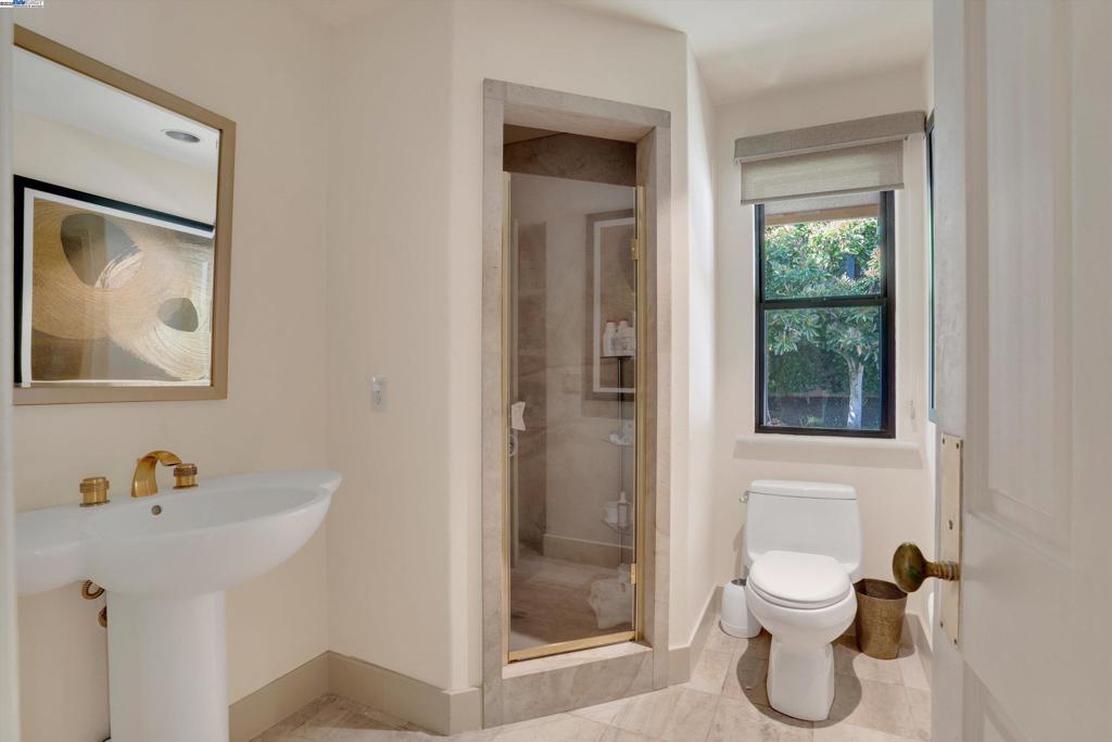 BLACKHAWK C. C. - Residential