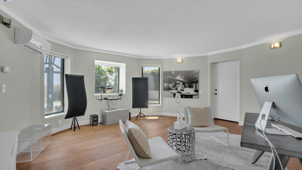 BLACKHAWK C. C. - Residential