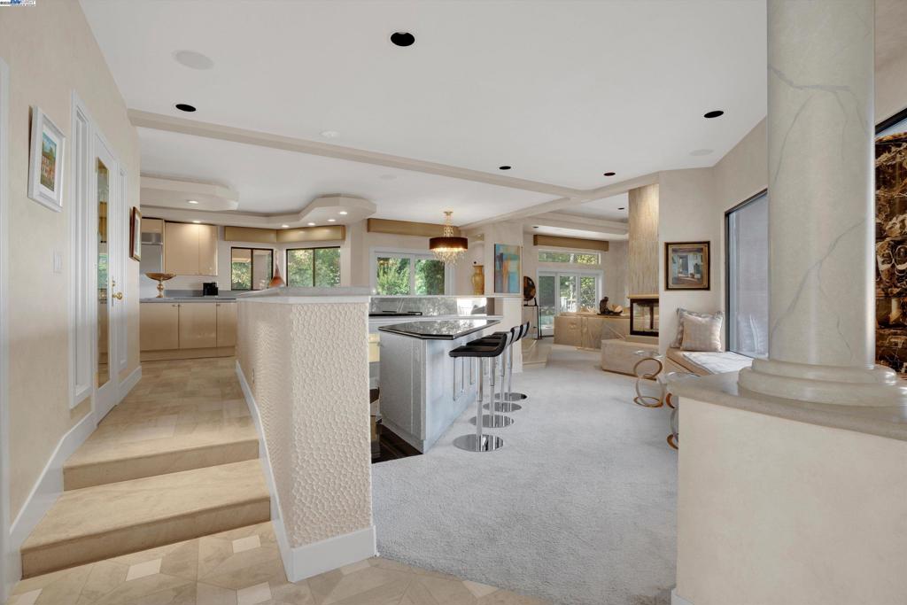 BLACKHAWK C. C. - Residential