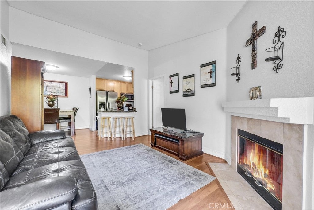 2425 Del Mar