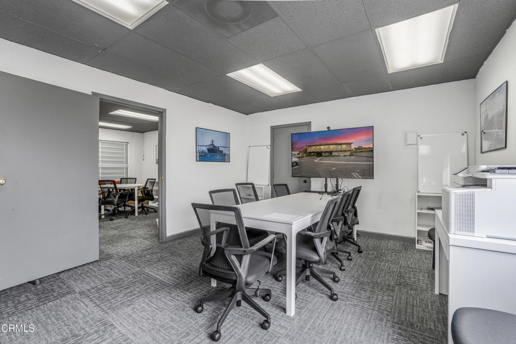 720 N Ventura Road