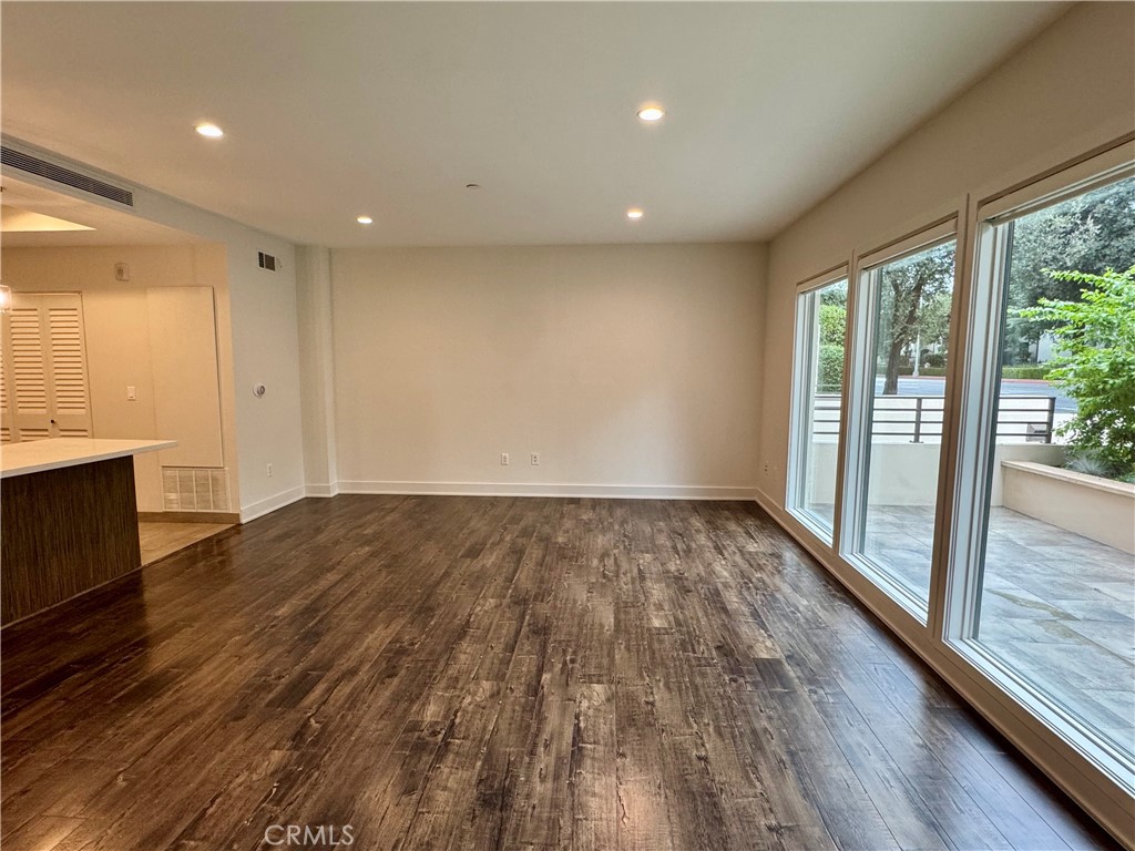 2428 E Del Mar Boulevard 101