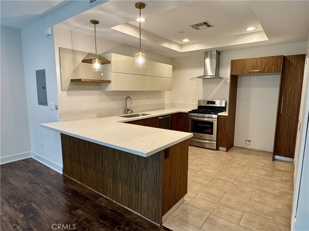 2428 E Del Mar Boulevard 101