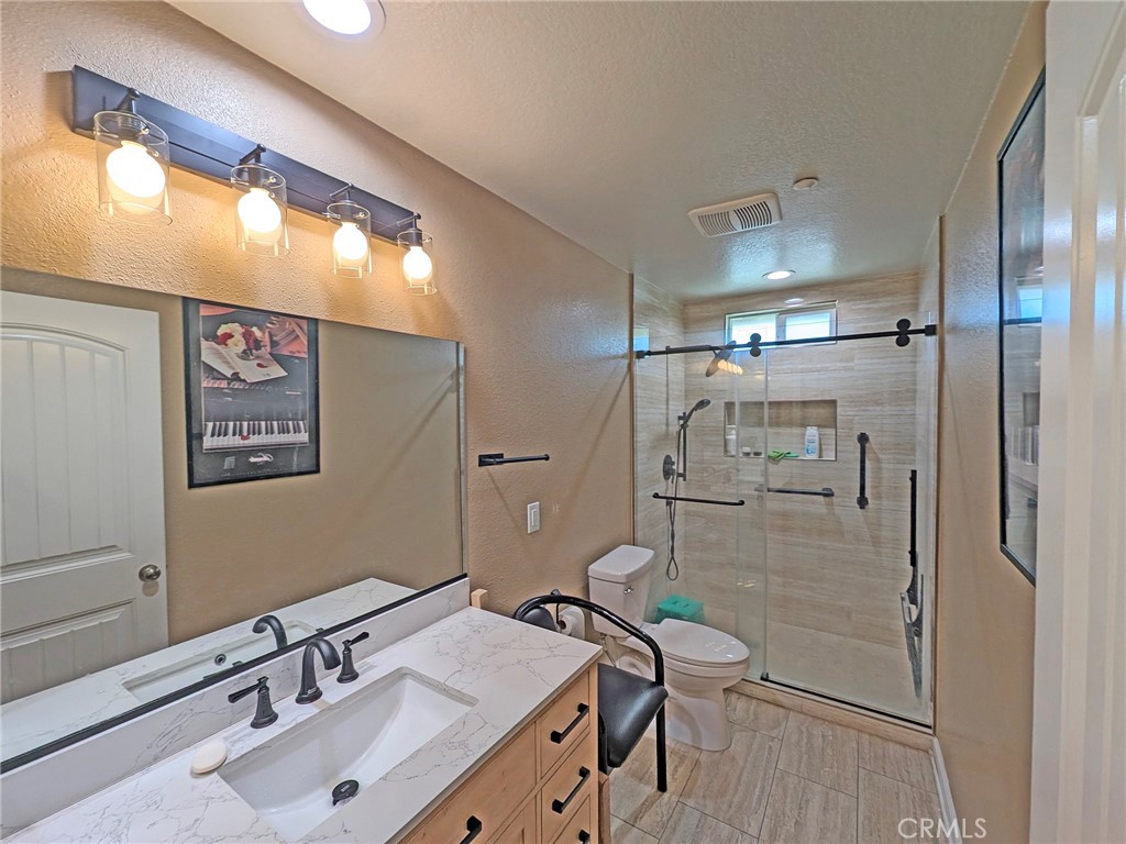 18802 Alderbrook