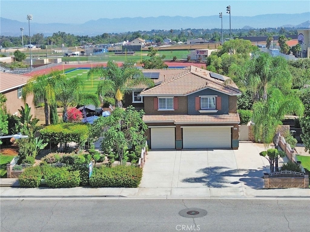 18802 Alderbrook