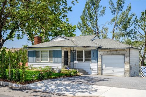 Photo of 10603 Fernglen Avenue, Tujunga, CA 91042 (MLS # GD26114491)