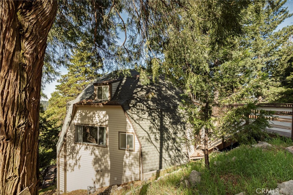 868 Pine