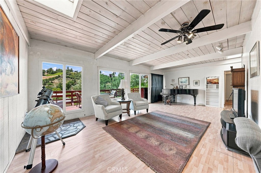 10377 Walnut Way