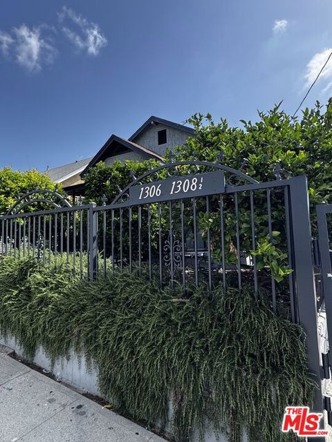 Photo of 1306 Talmadge Street, Los Angeles, CA 90027 (MLS # 26793661)
