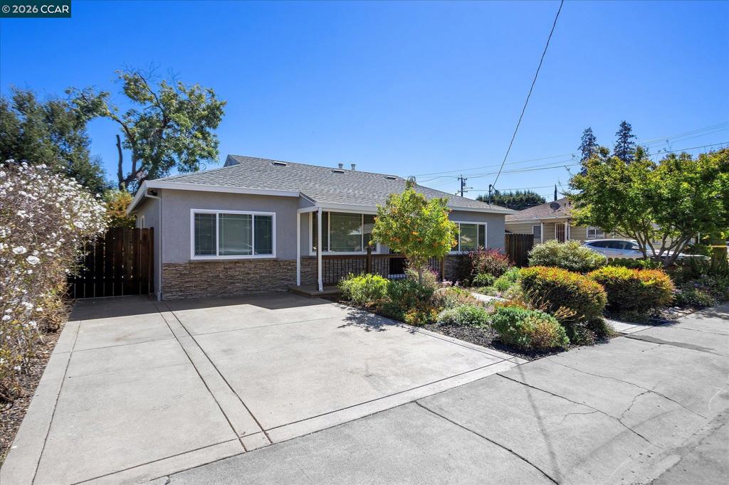 19656 San Miguel Ave