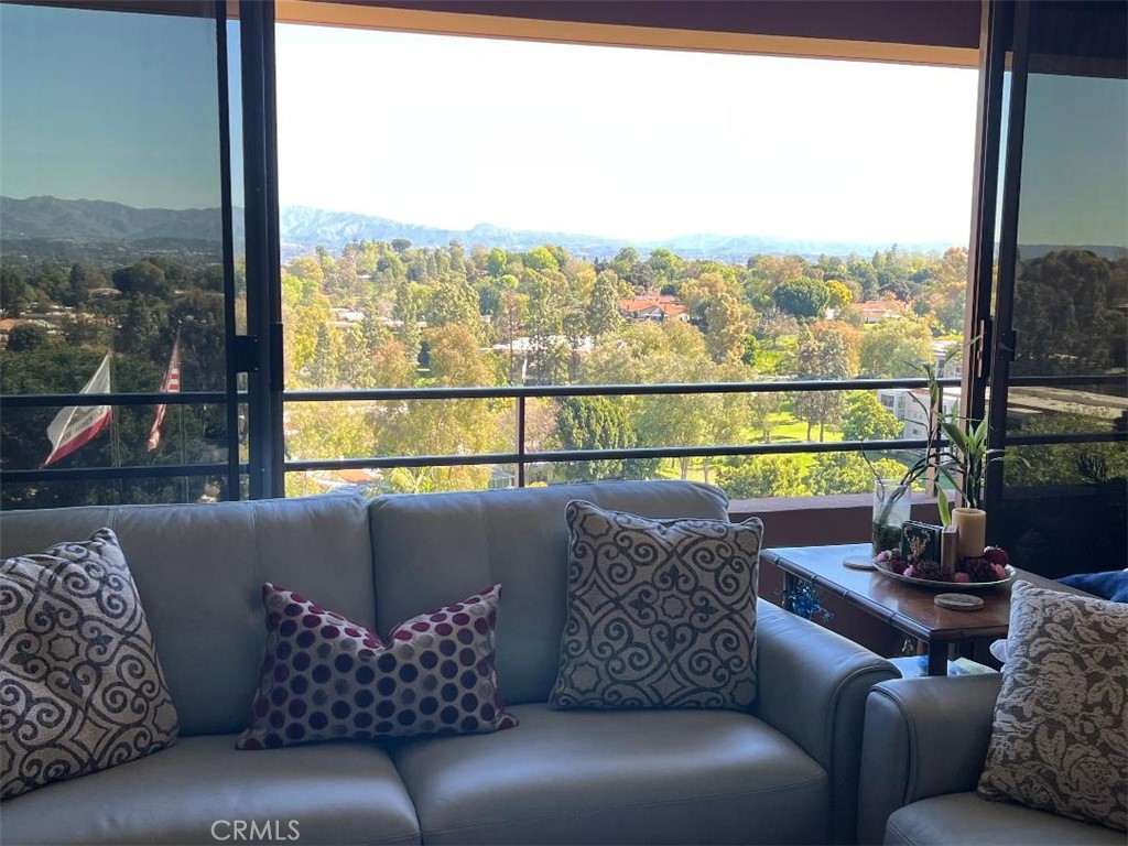 24055 W Paseo Del Largo 960