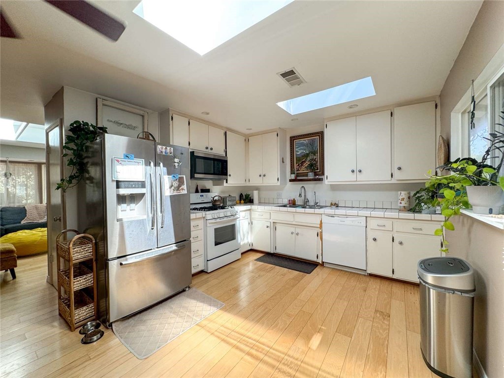 4914 Seperado Avenue