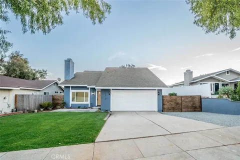 1118 Fallbrook Dr, Corona, CA 92880 - MLS#: WS25280552