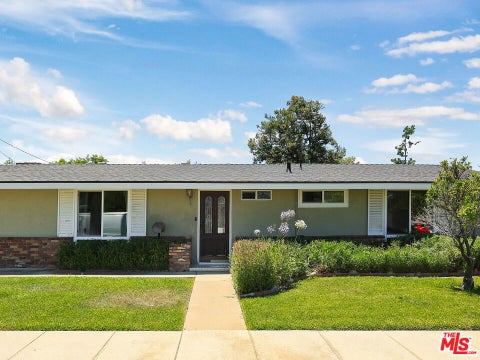 Photo of 526 N Emerald Drive, Orange, CA 92868 (MLS # 26897423)