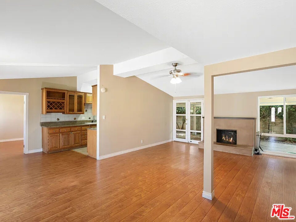 526 N Emerald Drive