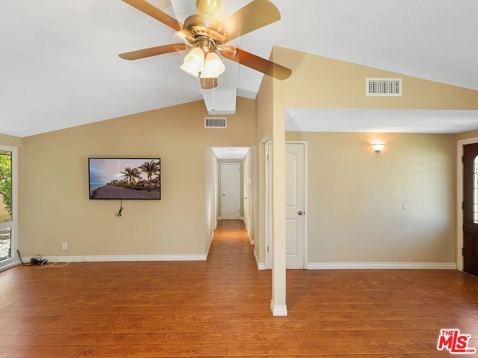 526 N Emerald Drive