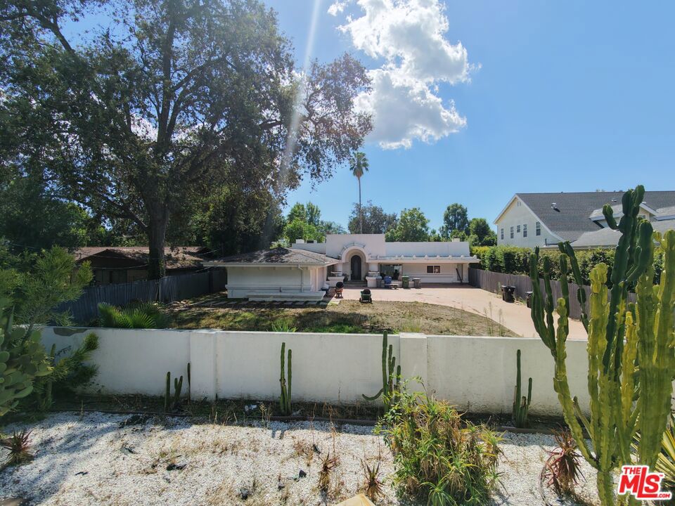 23460 Hatteras Street