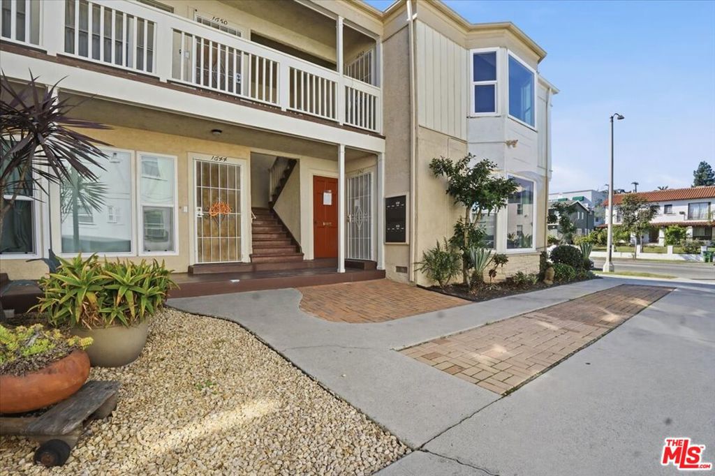 1642 Crenshaw Boulevard