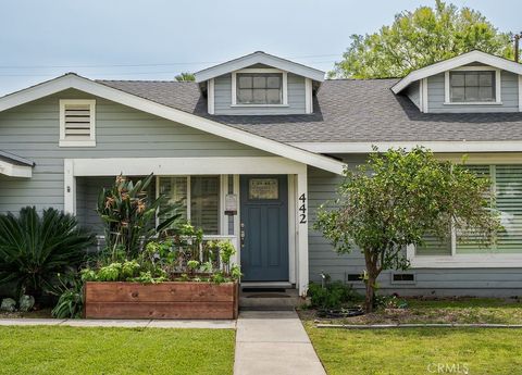 Photo of 442 W Juanita Ave, Glendora, CA 91740 (MLS # CV26086600)