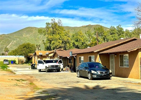 Photo of 9085 Bellegrave AVE, Riverside, CA 92509 (MLS # DW26220247)