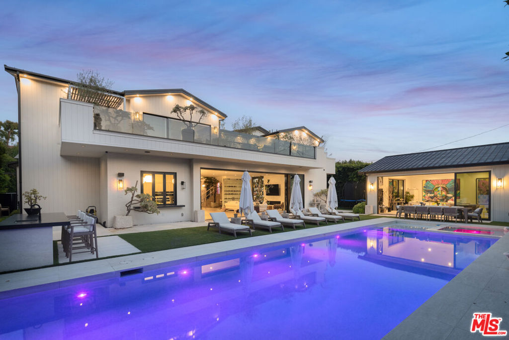 455 N Bundy Drive