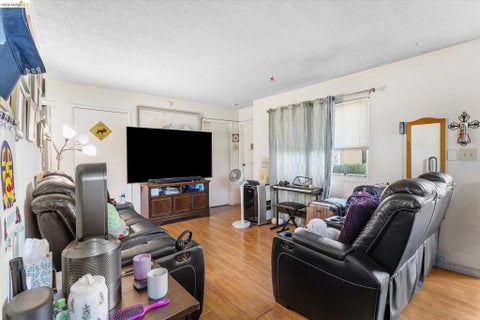 Tiny photo for 1973 Jacqueline Way, Concord, CA 94519 (MLS # 41151582)